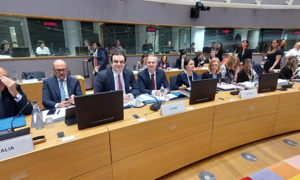 Πιερρακάκης στο Συμβούλιο υπουργών Παιδείας της ΕE: Ψηφιοποιούνται άμεσα πανεπιστήμια και όλες οι εκπαιδευτικές δομές